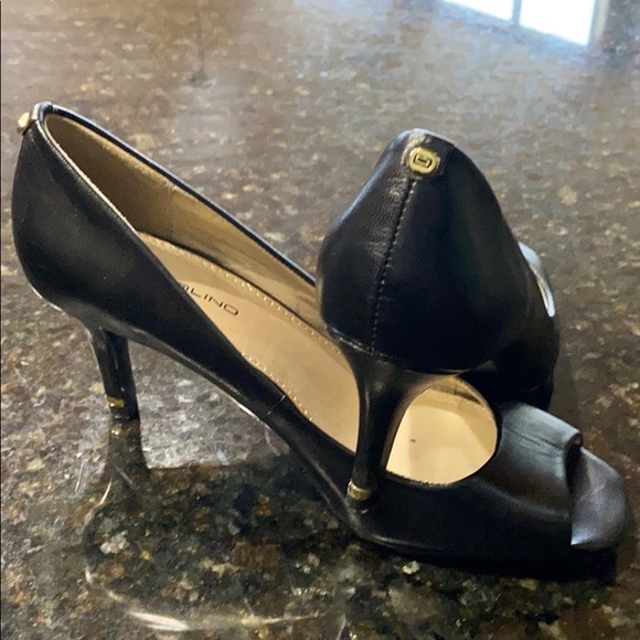 Black opened toed 2inch heels - Picture 1 of 3
